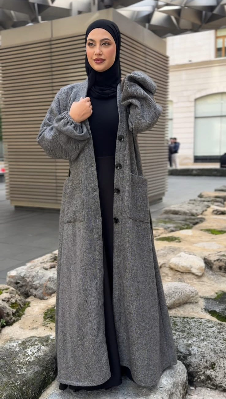 Grey Buttoned Zigzag Givin Winter Abaya