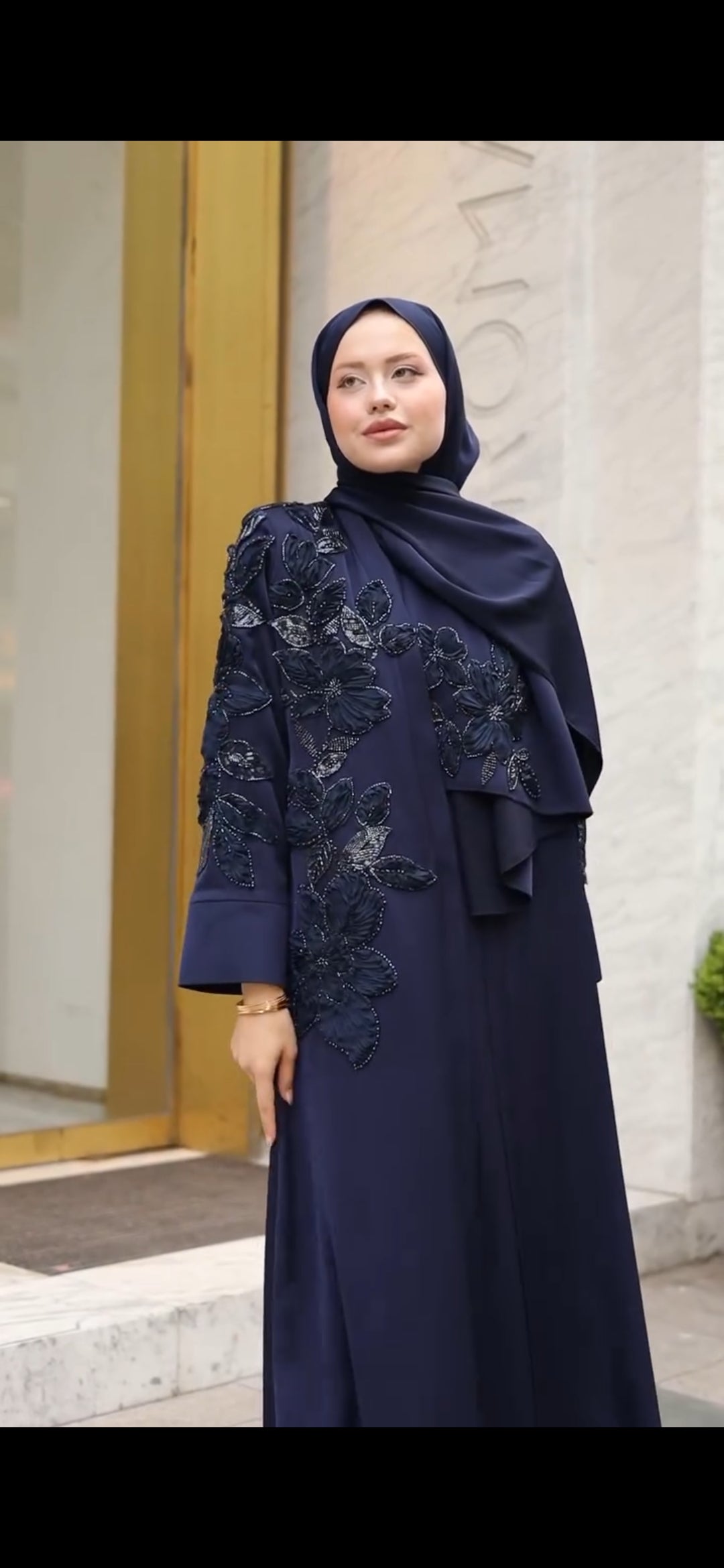 Elegant Abaya with Flowers and scarf